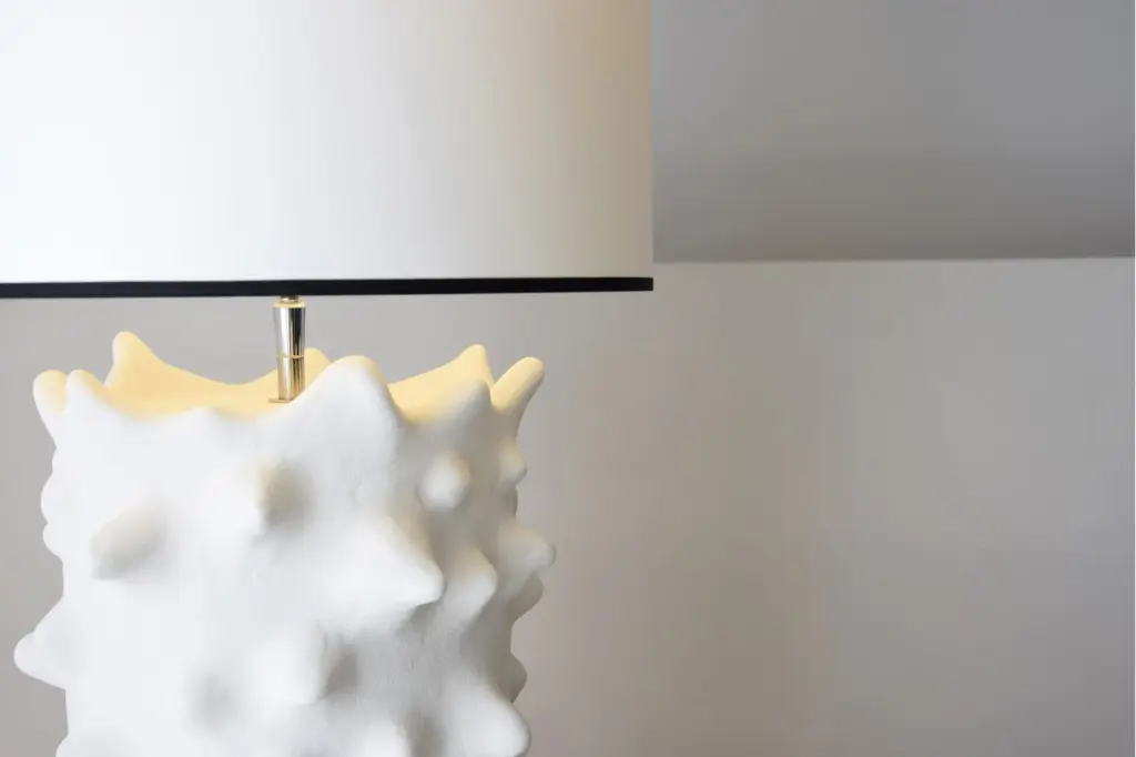 ceramic-table-lamp-solar-white-high (2).webp