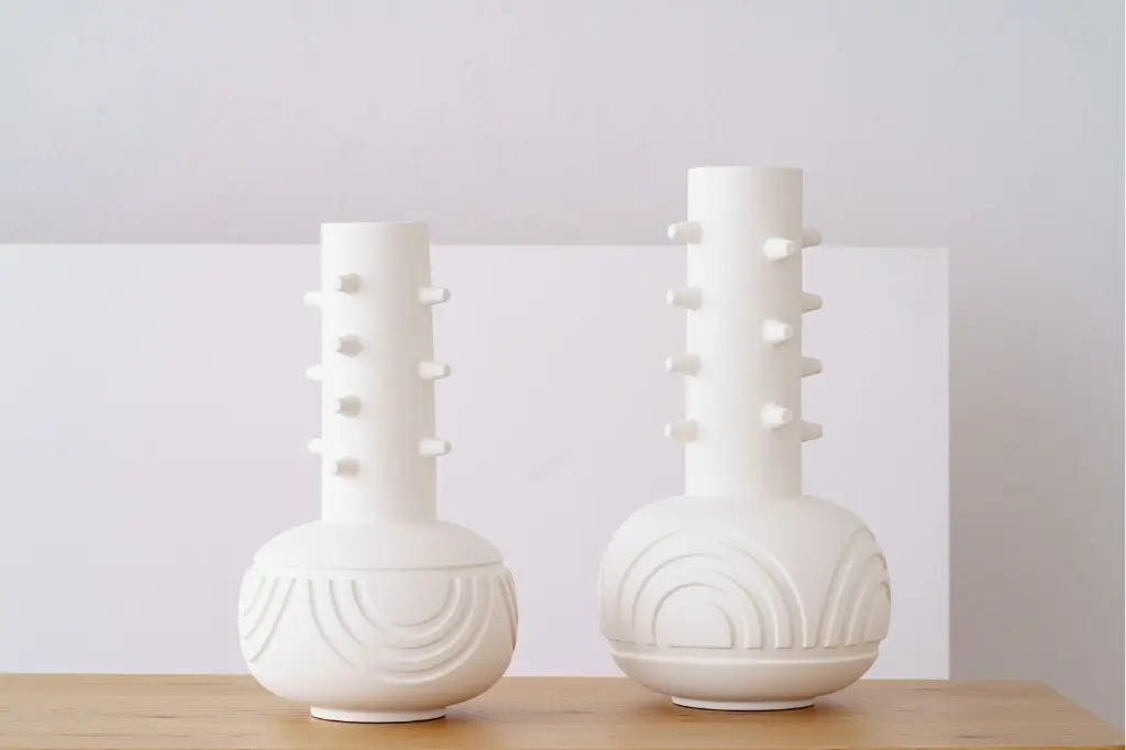 collection-nim-vases-en-ceramique-blanc-mat.webp