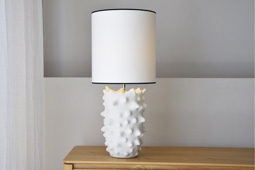[34VT24940B] SOLAIRE : Grande lampe de table en céramique blanc 35 x 78 cm