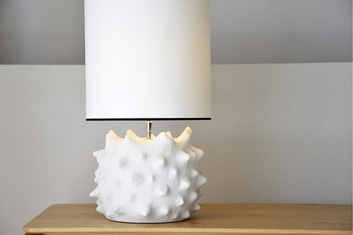 [34VT24941B] SOLAIRE : Lampe de table en céramique blanc 34x34x64 cm