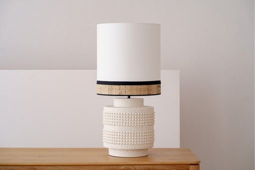 [34JZ24026B] SOHO : Lampe de table en céramique blanc 32 x 70 cm