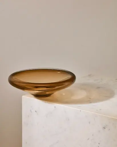 [D00467CR10] ZOLIRA : Centre de table en verre marron 31 cm