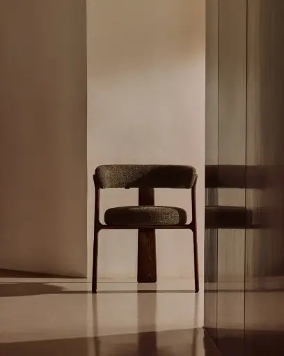 [C0100208CC19] GRANITE   : Chaise Granite à 3 pieds en tissu chenille vert et bois de frêne finition noyer