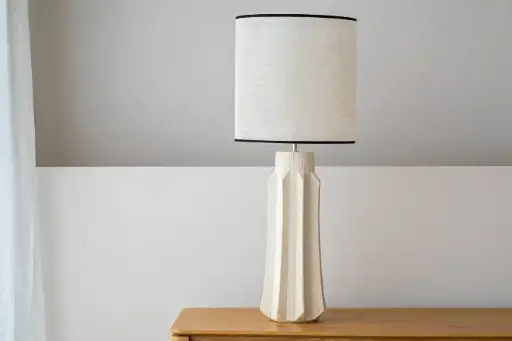 [34JZ25051] GRÈCE : Lampe de table en céramique 34x34x80 cm