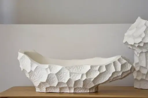 [34VT24933] LUNAR XL : Centre de table en céramique blanc  70x30x25 cm