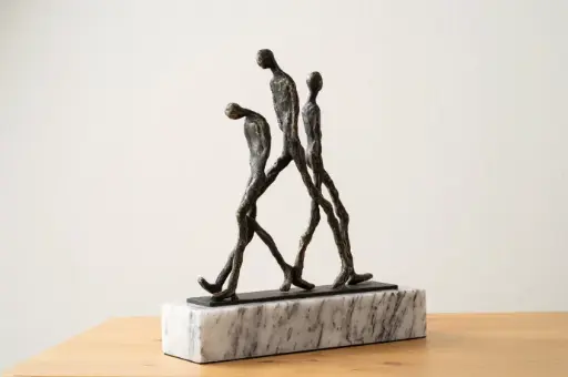 [34K25091] WALKING N2 : Sculpture en métal 32x10x35,5 cm