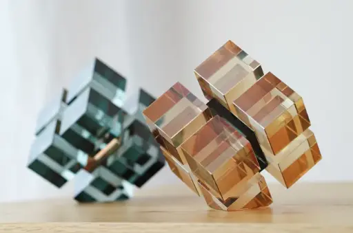 [34PH25890A] PUZZLE : Cube décoratif en cristal 9,5x9,5x9,5 cm