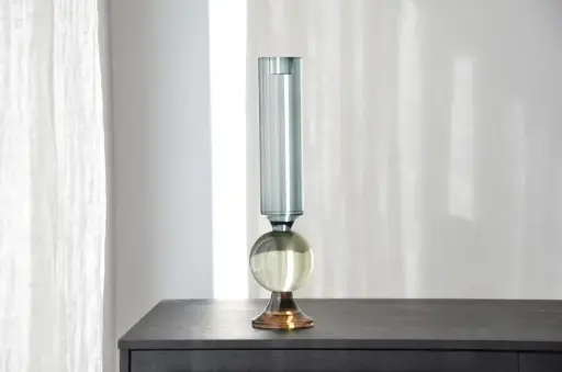 [34PH24491] TUBO G : Grand bougeoir en cristal ambré 9x9x36 cm