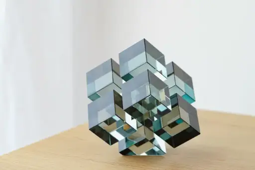 [34PH25890B] PUZZLE  : Cube décoratif en cristal 9,5x9,5x9,5 cm