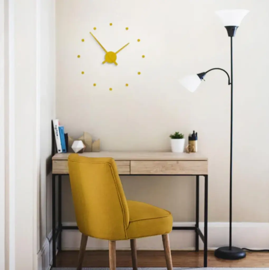 [MO010] OJ : Horloge moutarde