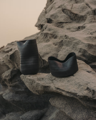 [D1300202KK01] SIBEL : Vase en céramique Sibel noir 18 cm